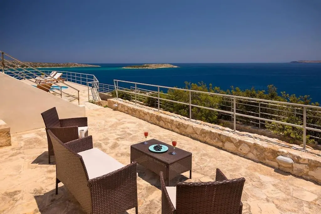 Seawave Villa I, By Hellocrete Chania