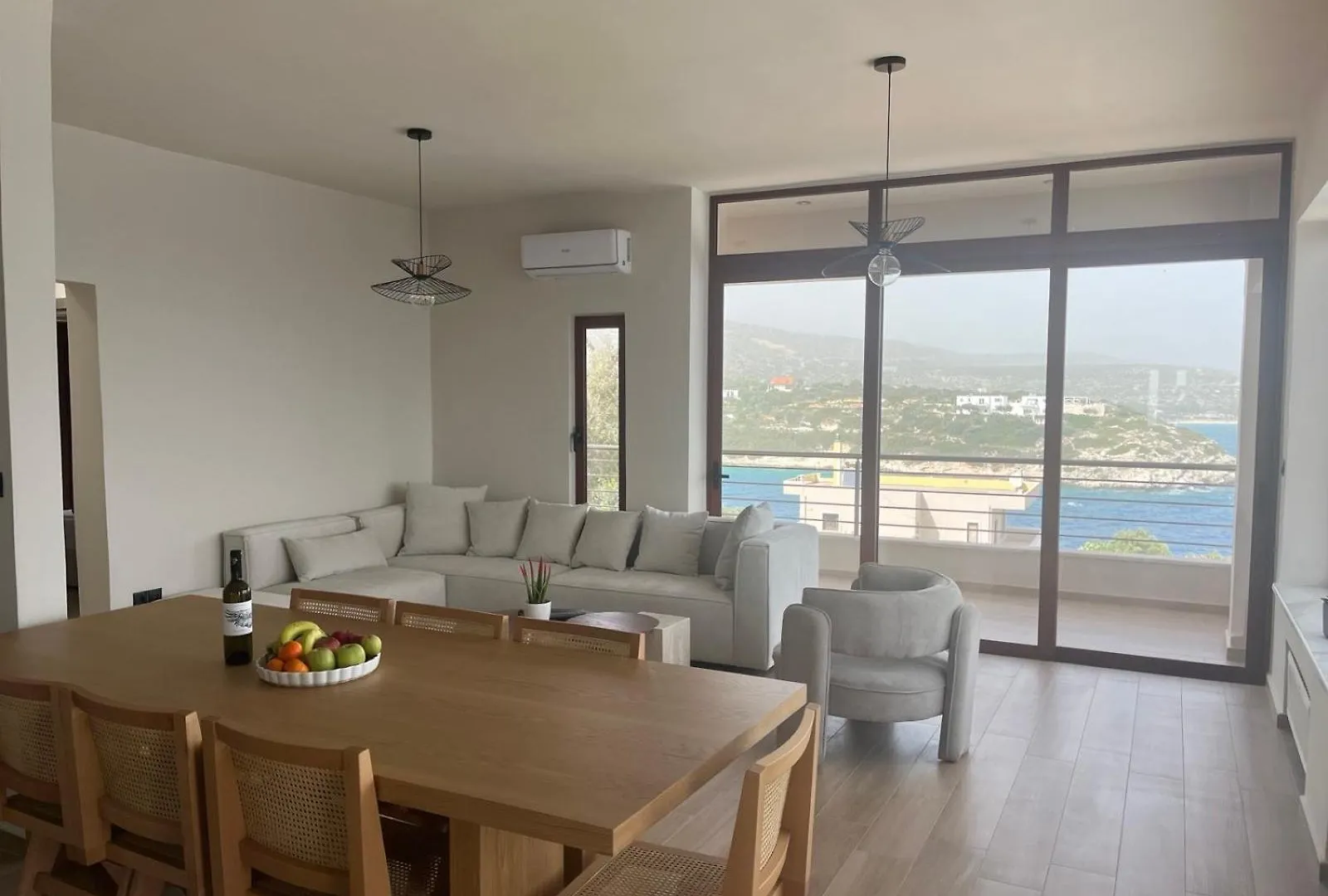 Seawave Villa I, By Hellocrete Chania