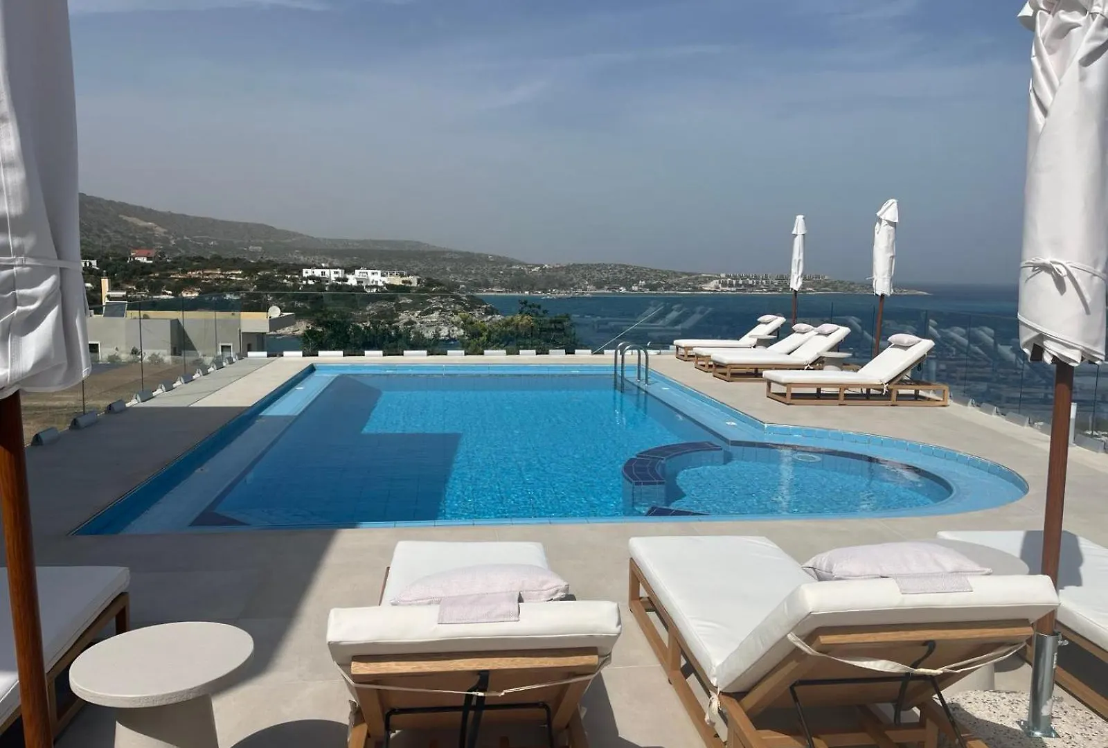Seawave Villa I, By Hellocrete Chania