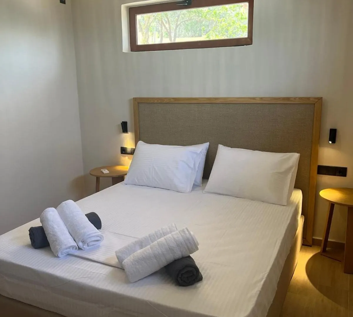 Seawave Villa I, By Hellocrete Chania