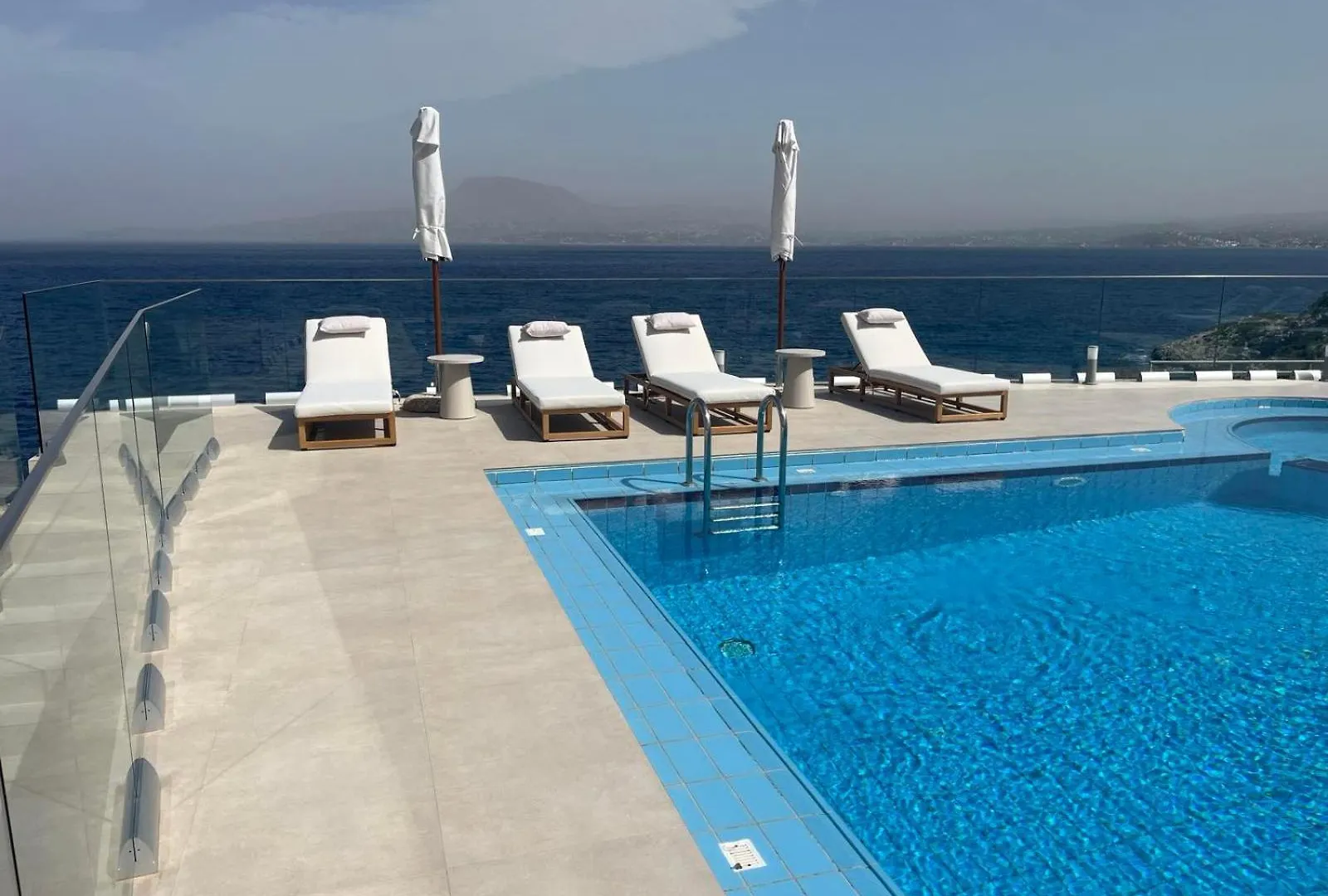 Seawave Villa I, By Hellocrete Chania