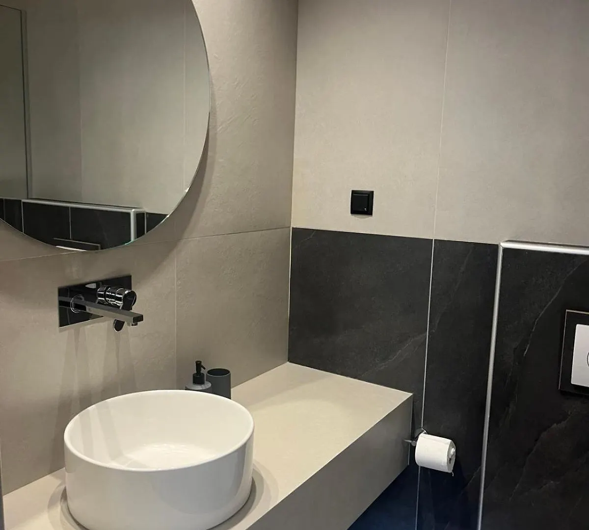 Seawave Villa I, By Hellocrete Chania
